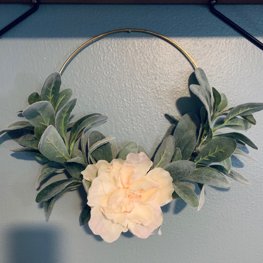 Floral Wire Hanger Decor